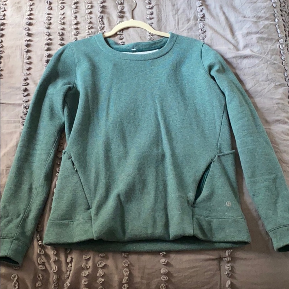 Lululemon cross back sweat shirt
